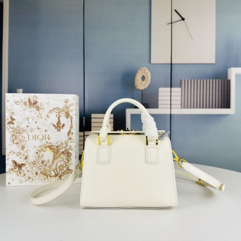 D*or top handle bags